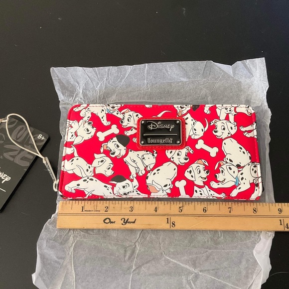 Disney Loungefly 101 Dalmatians Wallet - Picture 7 of 8